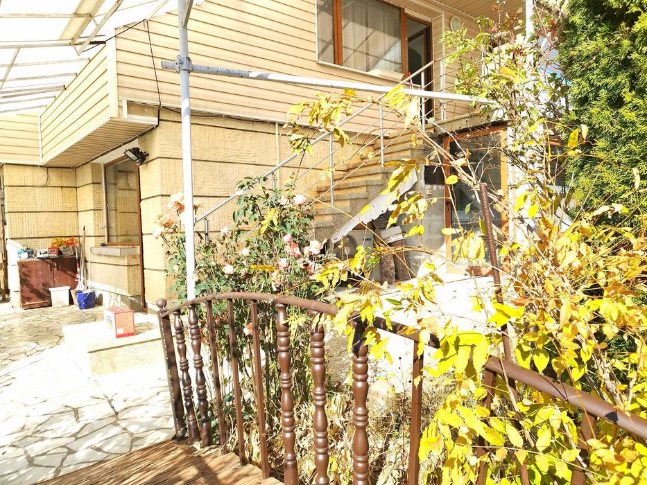 Продава се Къща в Перник, Изток - 300 кв.м за 700 €/кв.м - Снимка #3