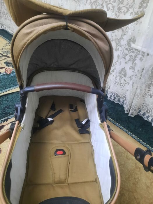 Коляска сотилади
