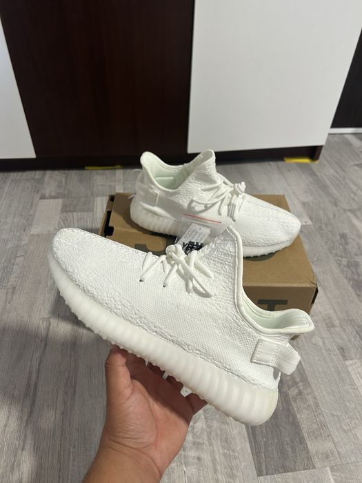 Yeezy 350 V2 Triple White