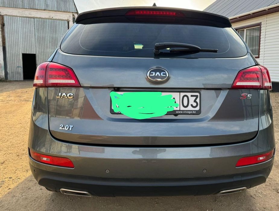 Продам машину JAC S5