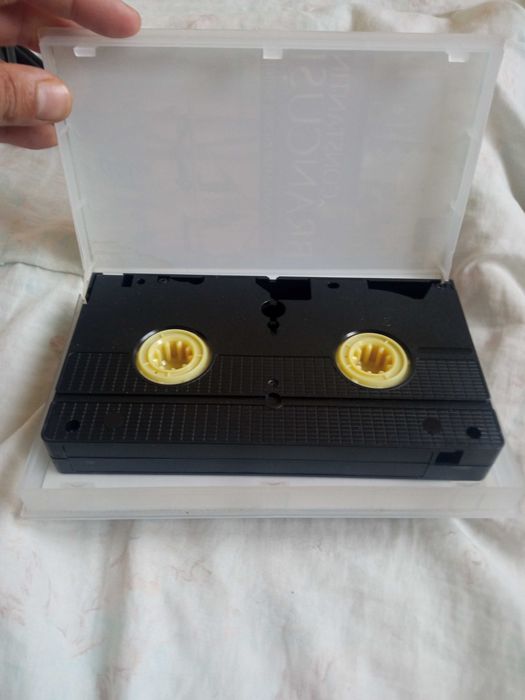 Vând casetă video VHS 2001 Constantin Brancusi