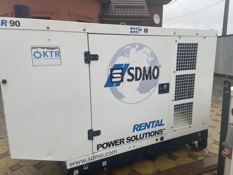 дизельный генератор SDMO R90
