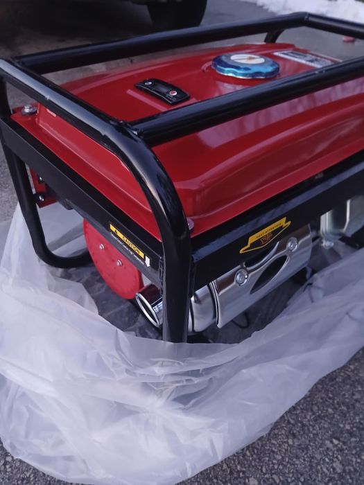 Генератор  HONDA .500лв