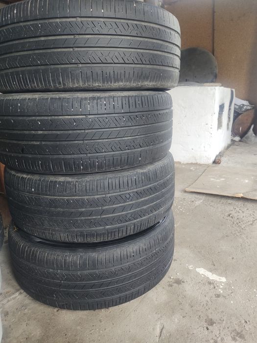 Продам летние шины hankook в отличном состоянии. 225./45/.18