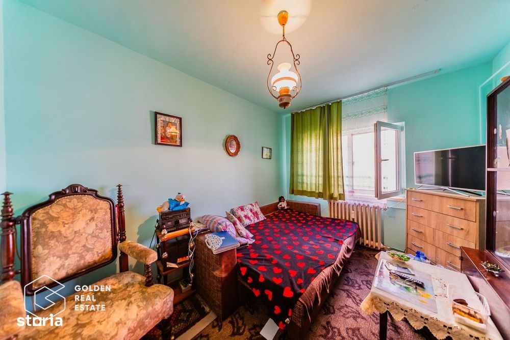 Apartament 4 camere, total decomandat, zona Miorita