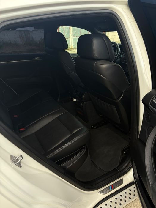 Vând BMW X6 2014