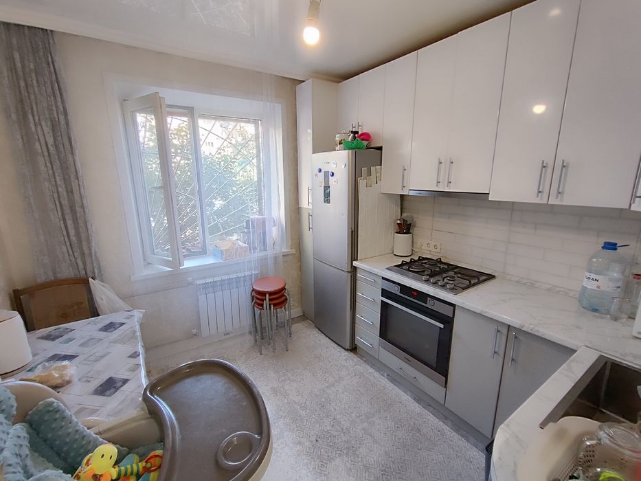 Продается 4-комн (6-85, 1 эт)