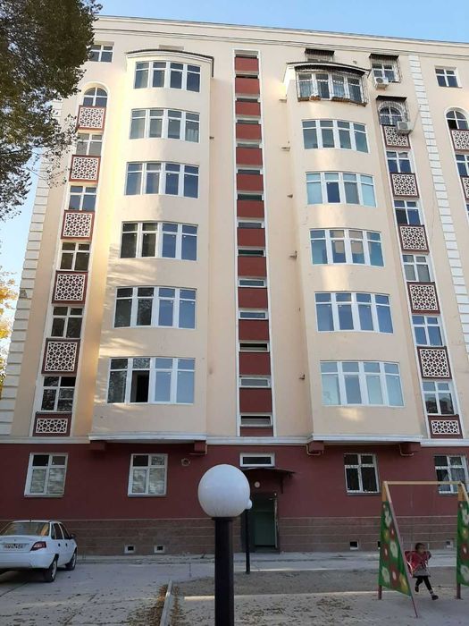 Продаётся 8 комнатная квартира  на Янгихаётском районе, Улица Йулдош