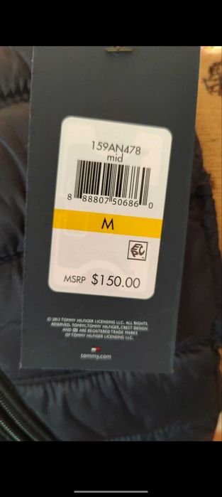 Tommy Hilfiger куртка без рукавов.