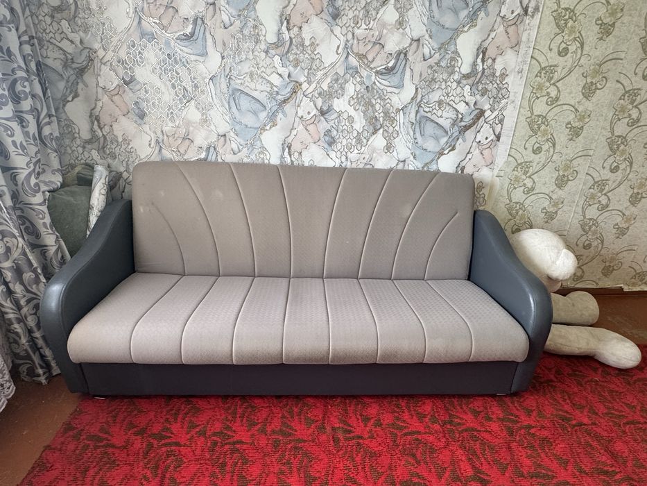 Продаю диван отличного качества без дефектов. Очень хорошего качества