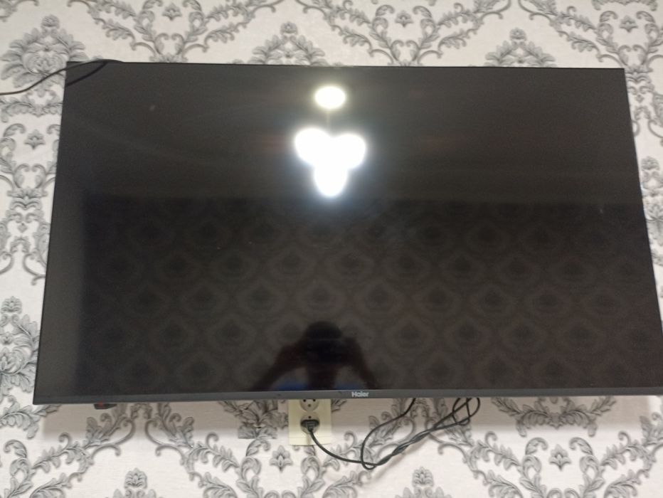 Телевизор Haier с оригинальным пультом