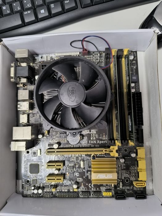 Материнская плата Asus b85 mg LGA1150