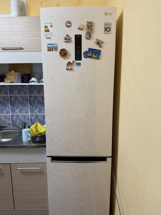 продам холодильник почти новый