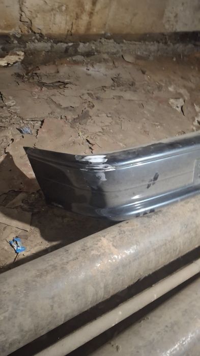 Продам задний бампер от ваз 2115.