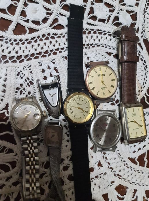 Ceasuri vechi la prețuri decente.