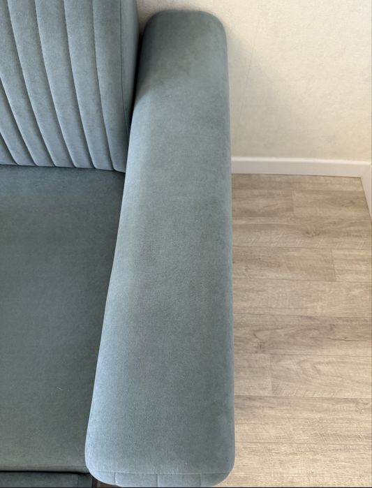 Продам новый диван