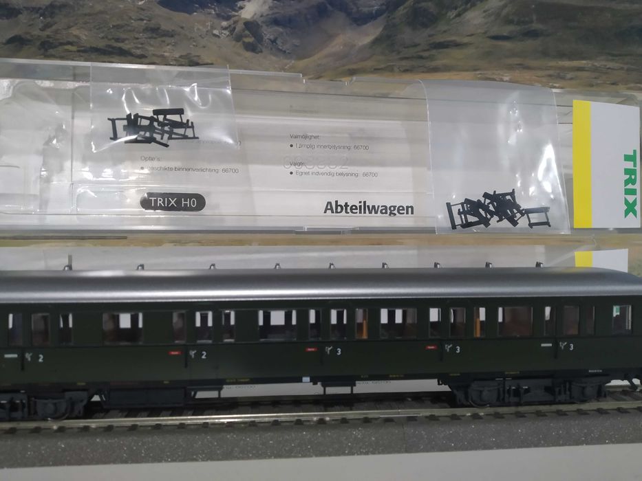 Trix vagoane persoane, HO,trenulete electrice