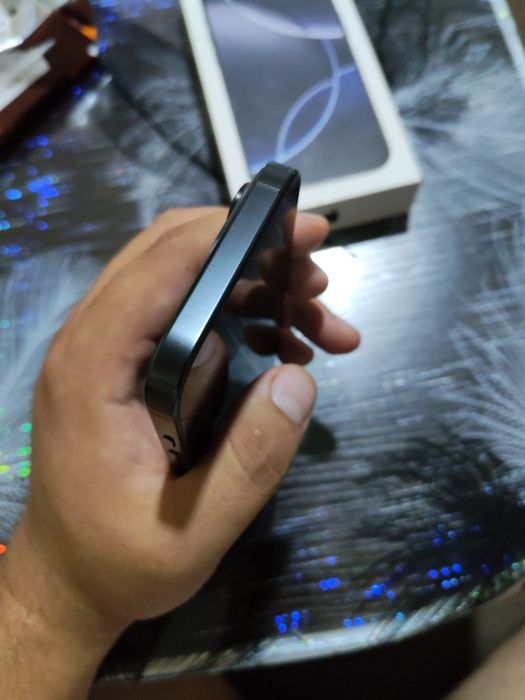 Iphone 16 pro Edial