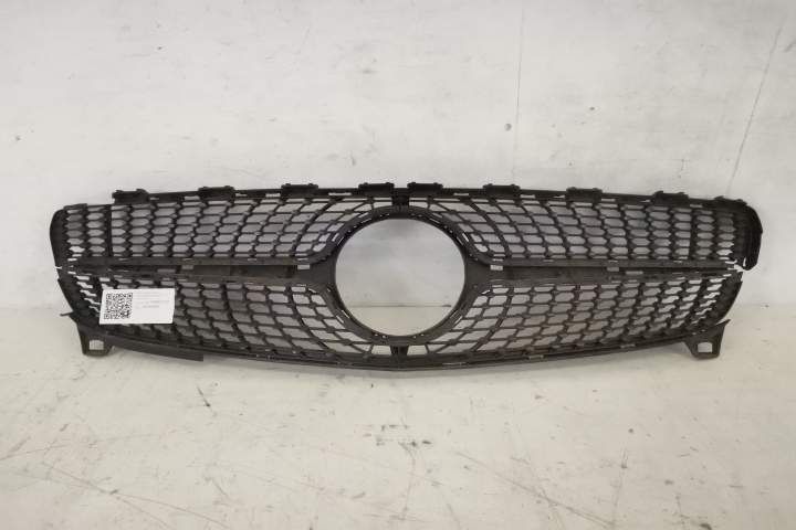 Оригинална централна решетка Мерцедес-Бенц / Mercedes-Benz A-Class W17