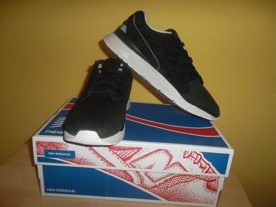 Adidasi New Balance 1550 marimea 43-LICHIDARE STOC-