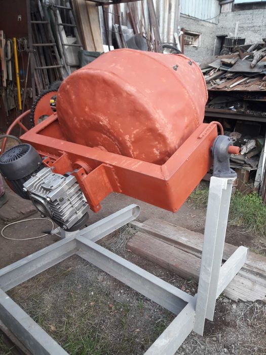 Продам бетономешалку