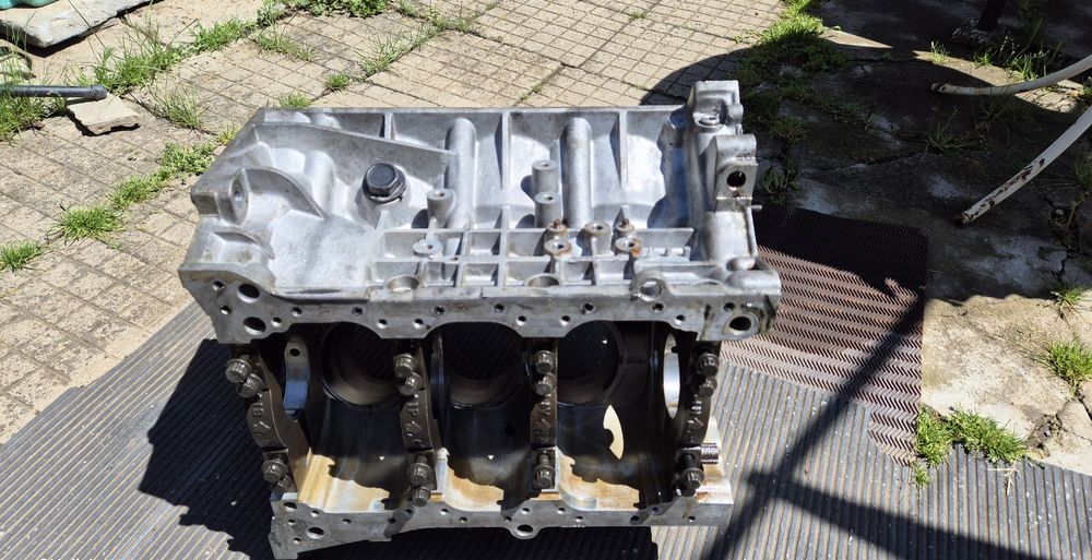 Hyundai Sonata 3.3 Бензин Блок