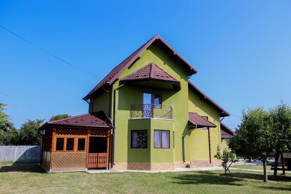 Casă de familie cu 4 dormitoare și teren 667 mp – Bănești, sat Urleta, județul Prahova