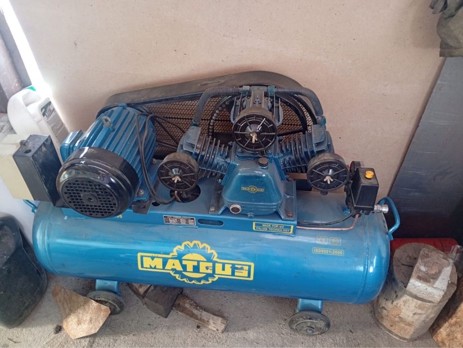 Компреср болшой  380 ват