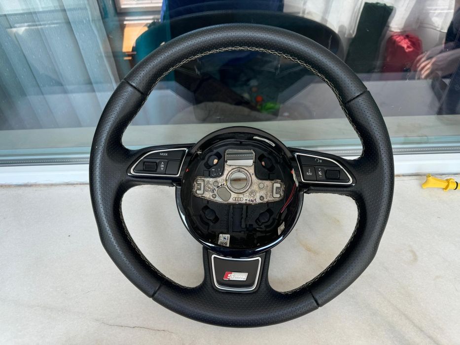 Volan Audi a4 /a5 s-line piele perforata