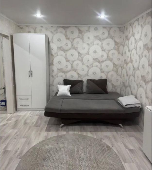 Сдам однушку в районе азий