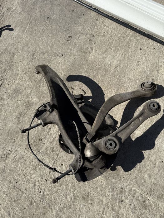 Шенкели носачи главини bmw m5 f10 m6 f06 бмв м5 ф10 м6 окачване носачи