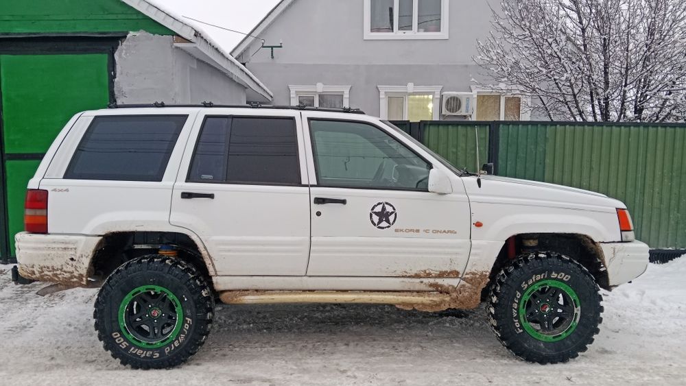 Jeep grand Cherokee 98 г