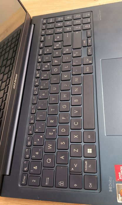 Laptop Asus Zenbook 15