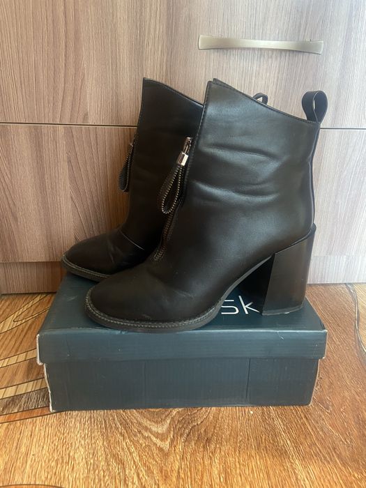 Продам женскую обувь