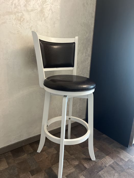Scaun rotativ pt bar