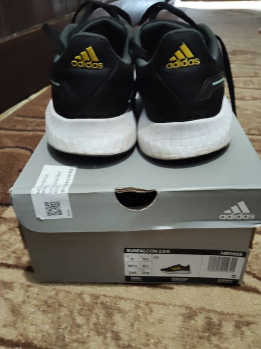 Маратонки Adidas