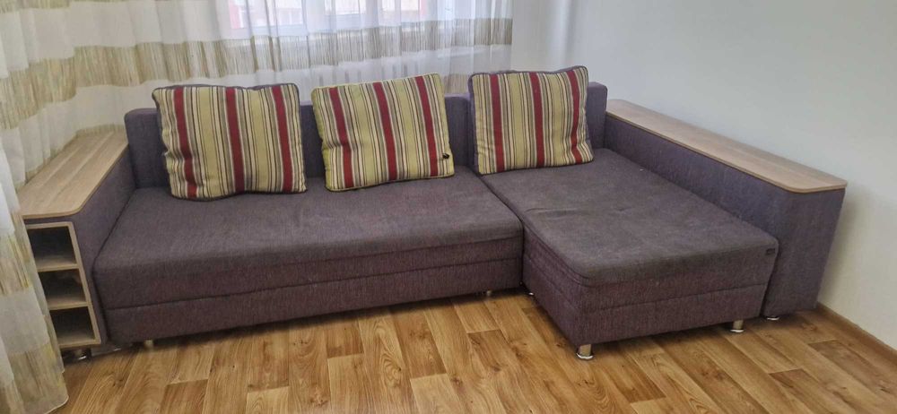 Продам диван бу большой, вместительный