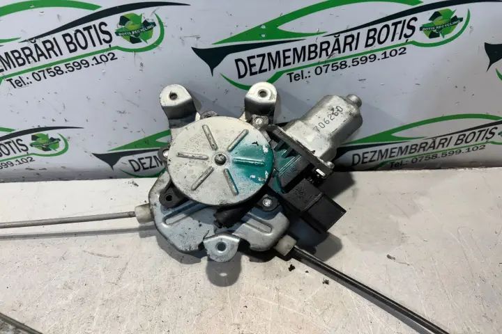 Macara geam fata stanga electrica MR991 831 Mitsubishi Lancer 2001
