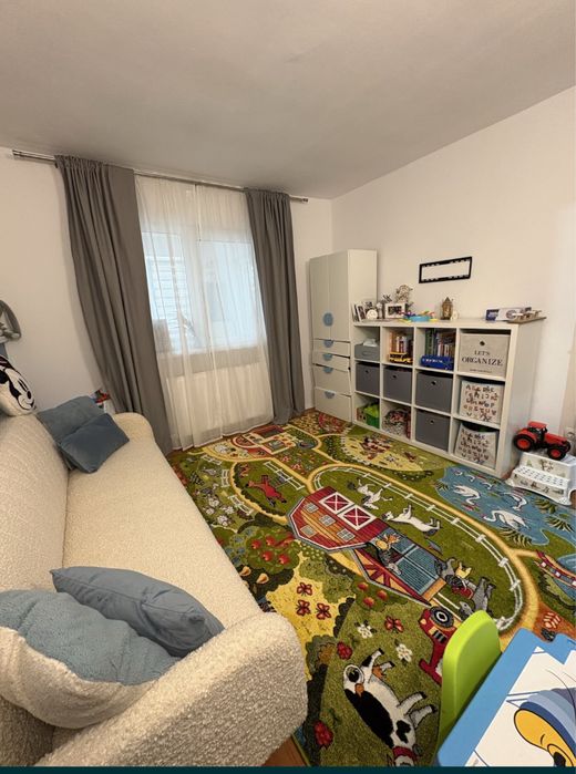 De inchiriat apartament cu 3 camere, posibilitate de cumpărare,parter