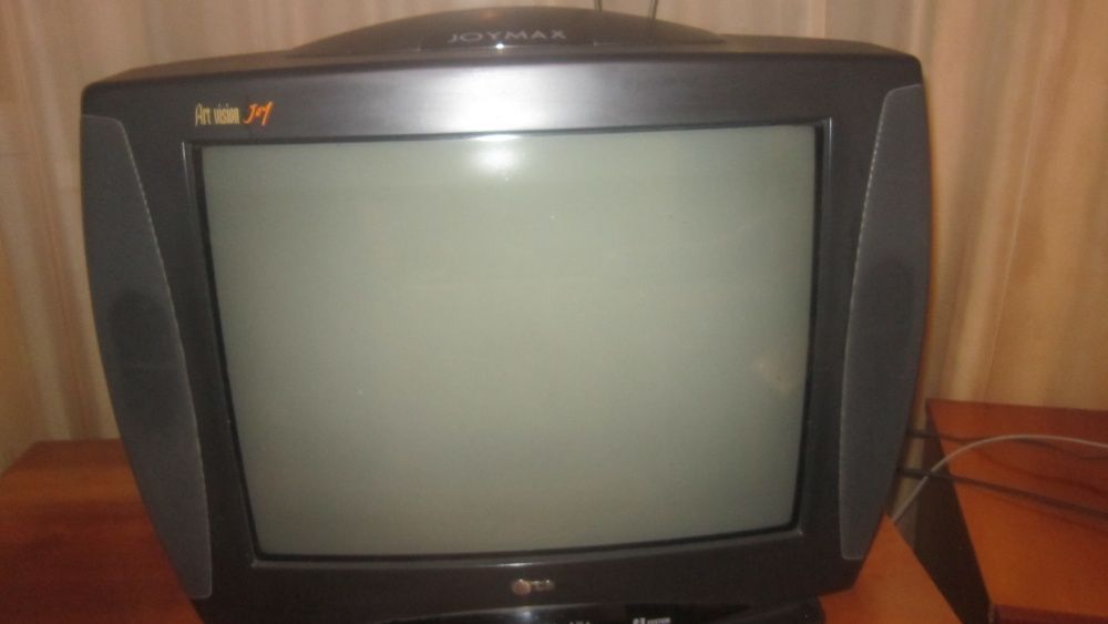 продам телевизор