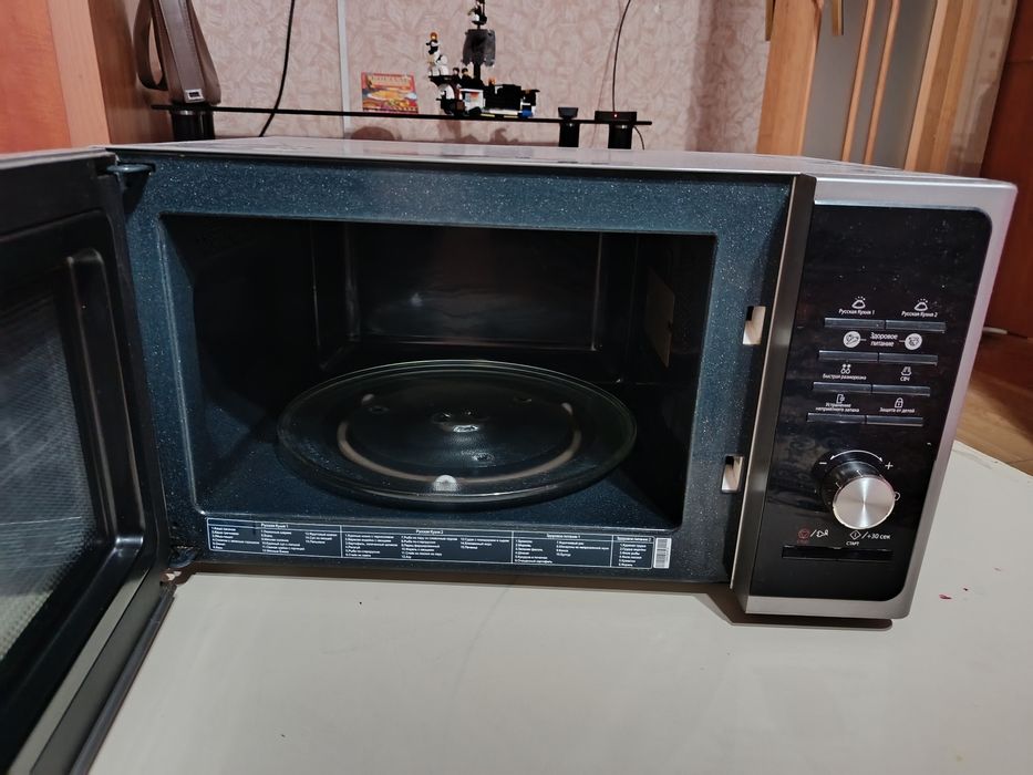 Продам микроволновую печь SAMSUNG