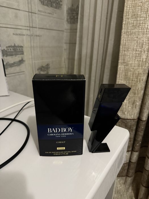 Парфюм carolina herrera