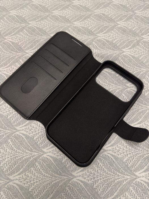 Husa piele de la catmobile iphone 17 pro max