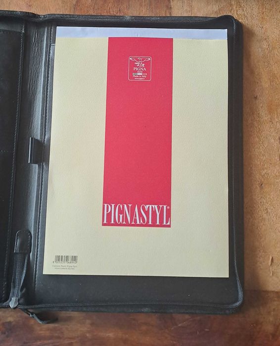 папка за документи естествена кожа черна с цип А4 внос от Италия