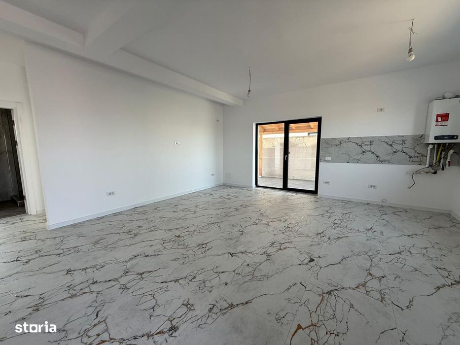 Casa individuala parter ~ 4 camere 2 bai ~350mp teren ~