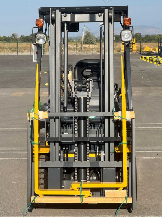 Электропогрузчик Komatsu FB18-12