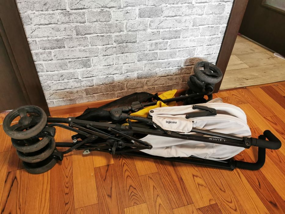 Продам коляску фирменную