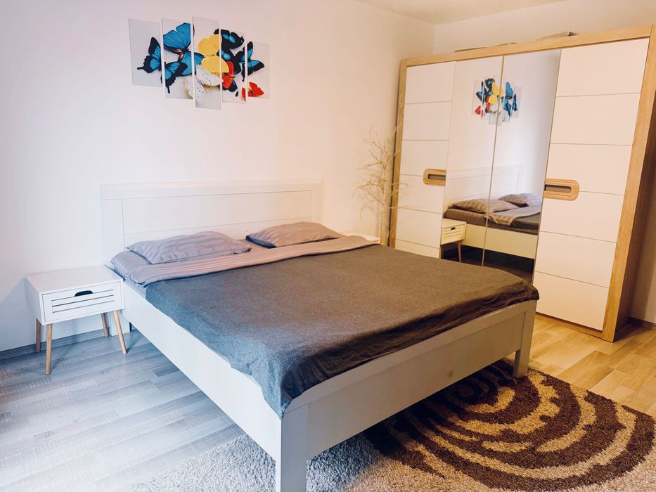 (Disponibil)Cazare Garsoniera in regim hotelier