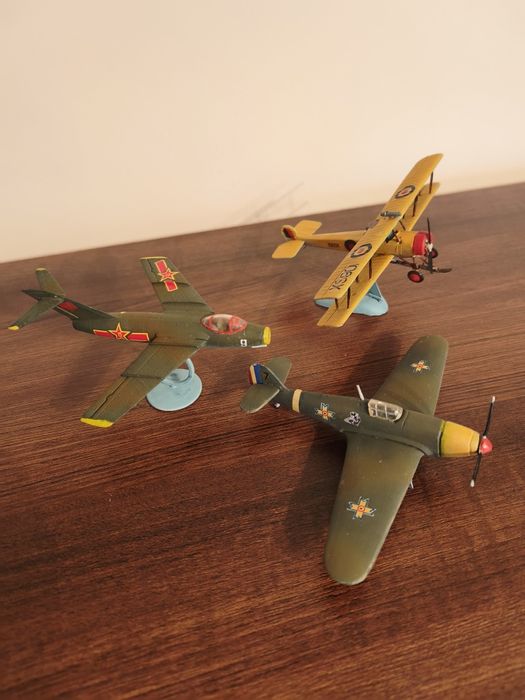 Machete avioane 50lei