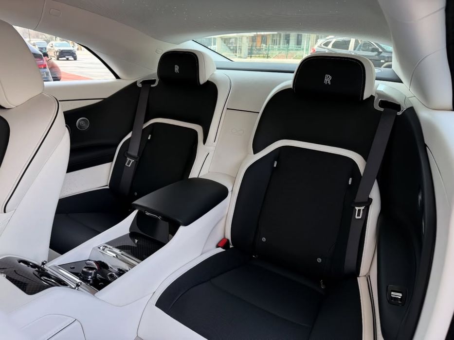 Rolls Royse Spectre Black Badge